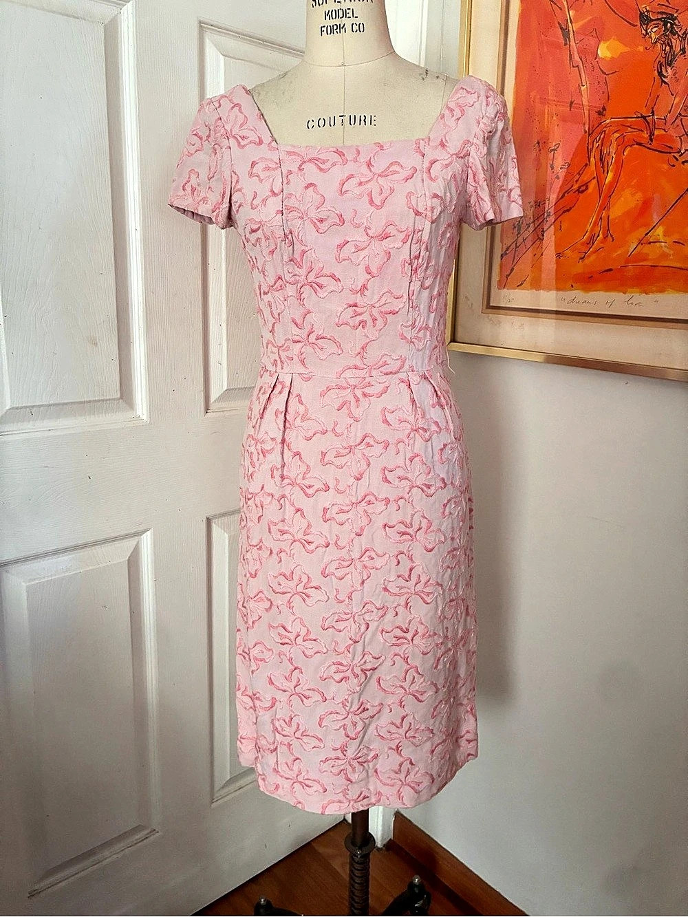 50’s style Hourglass Floral Dress in Pink & White